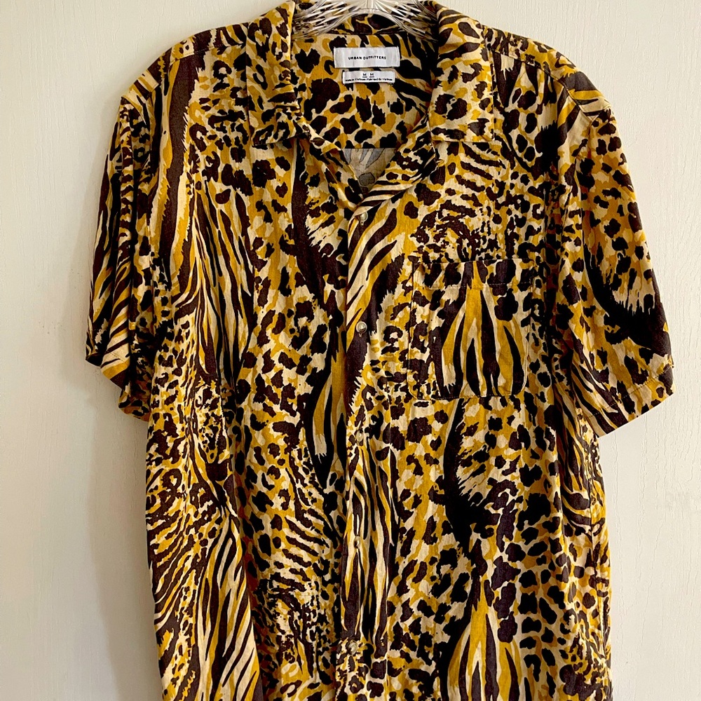 UO Short Sleeve Button Up
